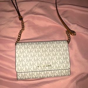 This is a new bag only wore once